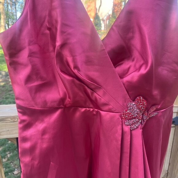 SACHIN & BABI “Jess” Floral Embellished Gown in the color Lipstick, Size 12 - Picture 10 of 10